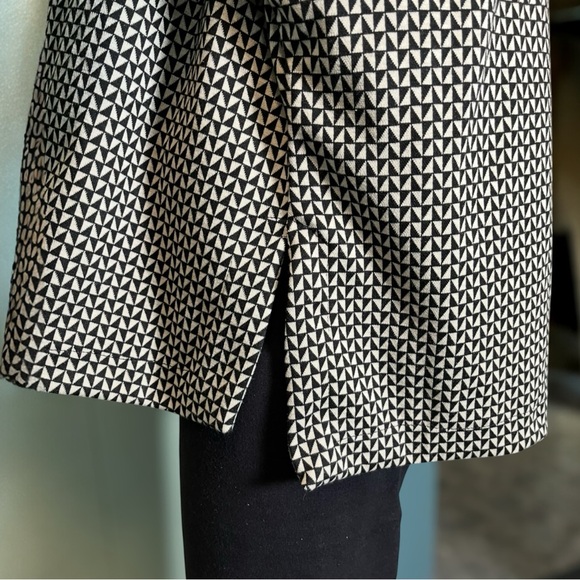 Max Studio Geometric Knit Top. Size 1X. NWT. Mid Weight. Black & Tan. - Picture 7 of 10